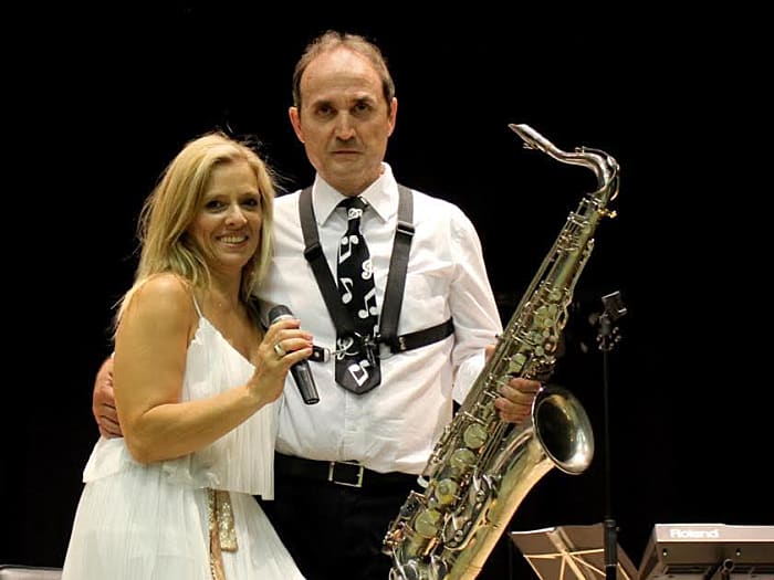 ISIDRO Y MARIELA