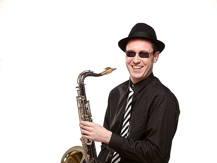 Saxtoby  Tobias Schönauer Saxophon und DJ