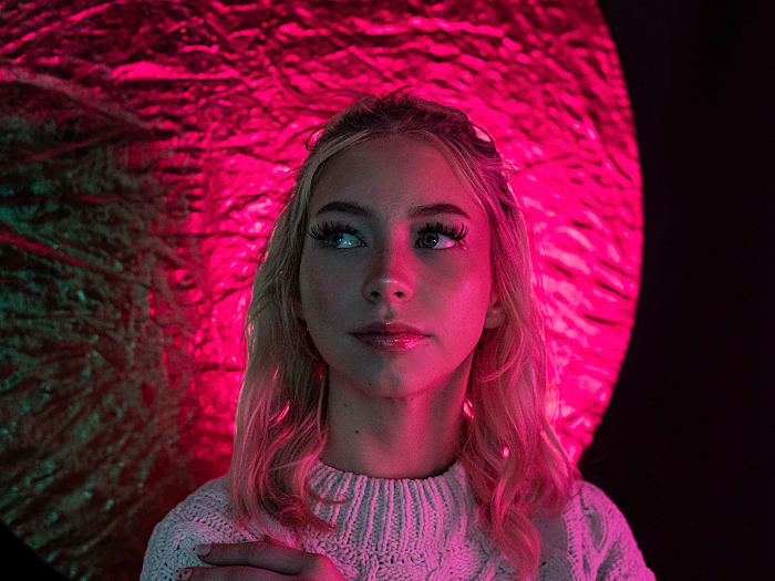 Hollie Bee