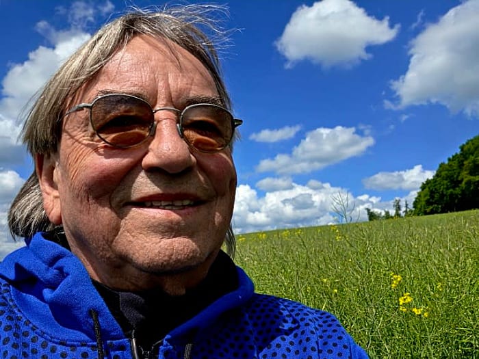 Old Blue Man Hans- Jürgen Krey