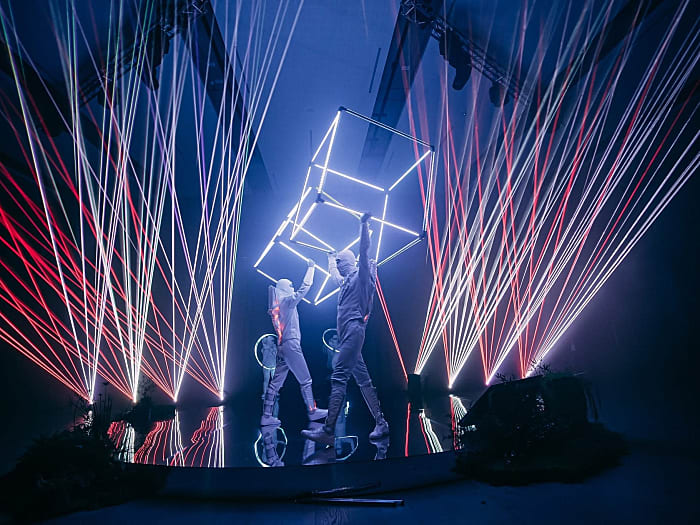ELEMENT show