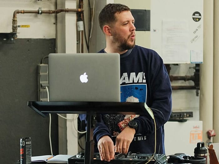 DJ | Leas Fætter