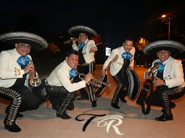 Mariachi Tequila Real