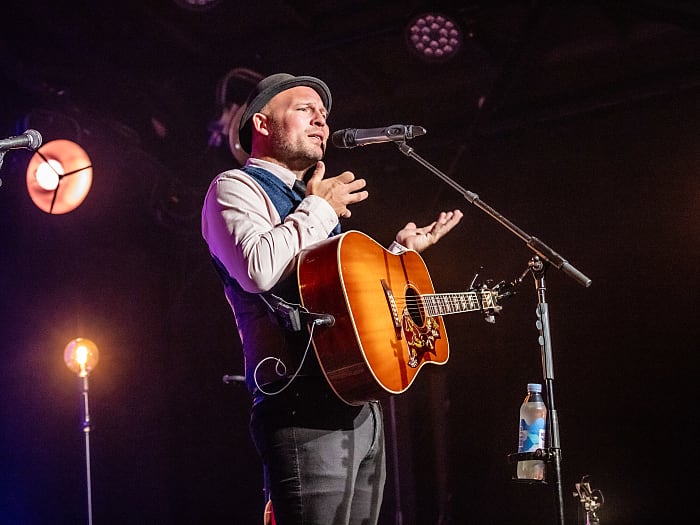 Musikalsk Fortælling om Kim Larsen - Lasse Helvig