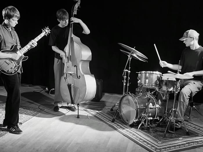MITOMA TRIO