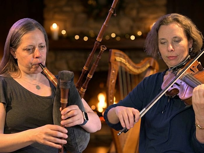 Miri Mehrstimmig & Vivien Zeller