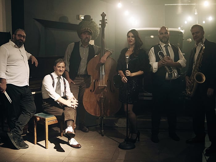 Vintage Cafè Music Group