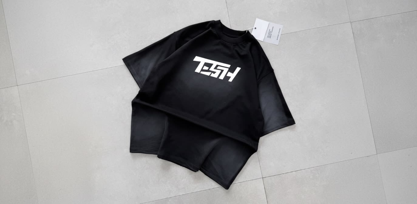 TESH Black Streetwear T-Shirt 