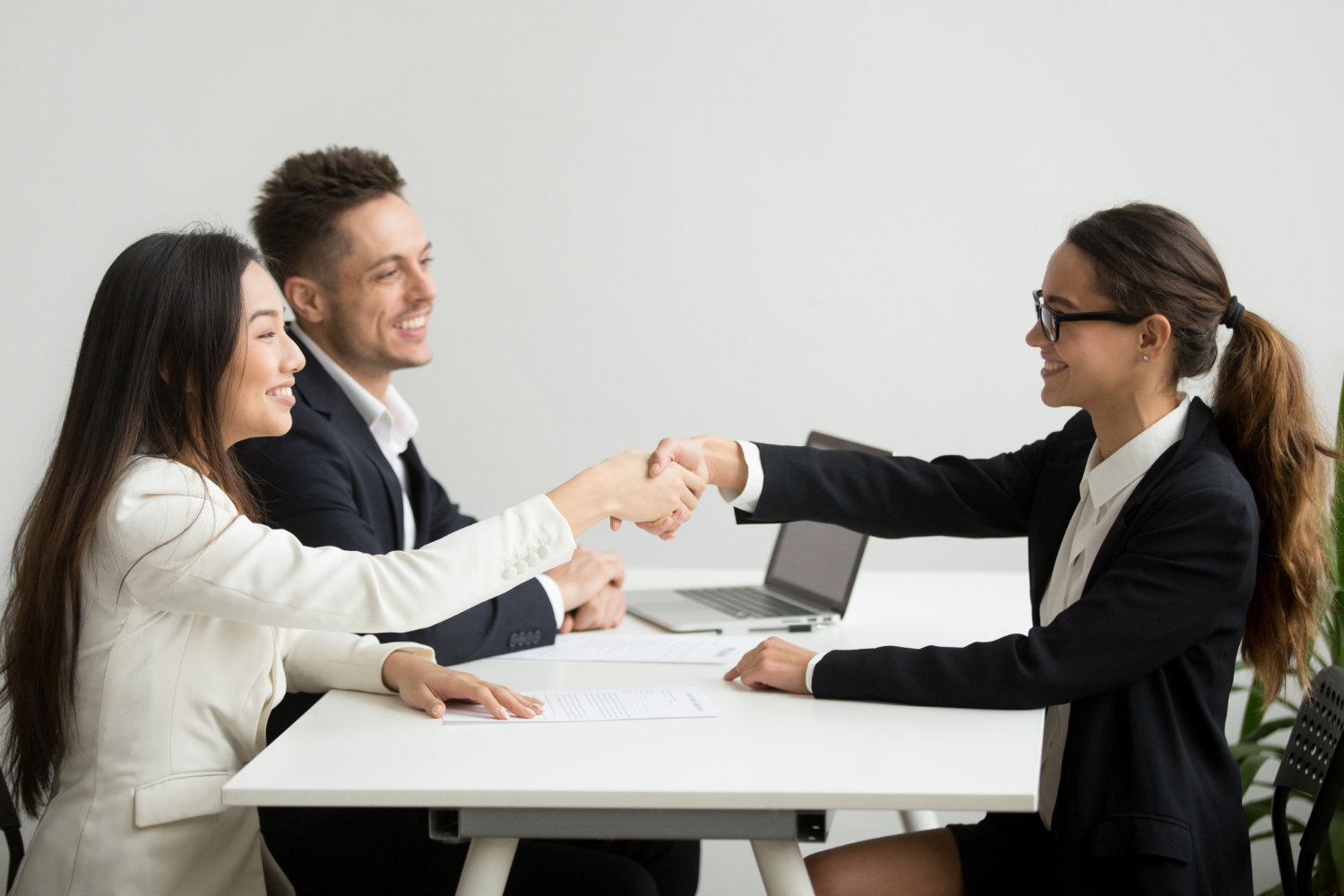 Referral Jobs Made Simple: How JobPeer's Referral Job Links Help You Get Referred in 2026