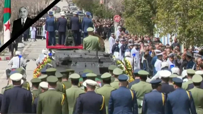 الجزائر تُودّع أحد رموزها.. تشييع الرئيس الأسبق زروال بموكب رسمي مهيب