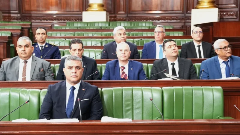 وزير الداخلية: نتلقى يوميا مطالب ترحيل طوعي من المهاجرين