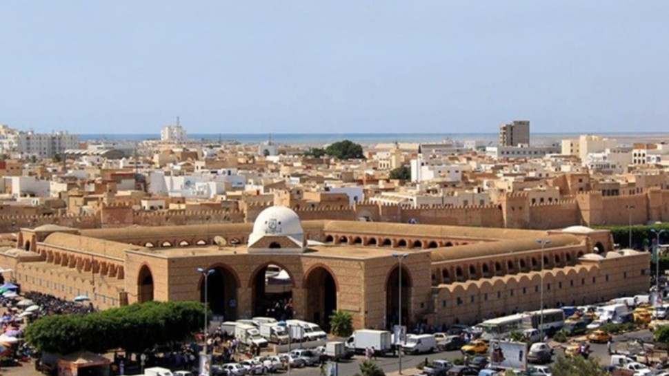 رئاسة الحكومة تستعرض مستجدات المشاريع العمومية المعطلة بولاية صفاقس