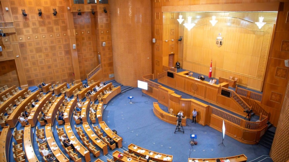 مجلس الجهات والأقاليم ينظر في اتفاقيات لإنجاز 5 محطات فولطاضوئية