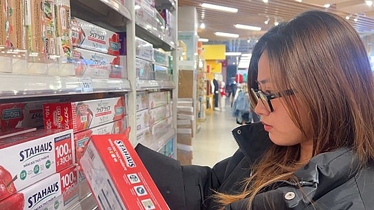 Phương Vy chia sẻ rất quan tâm đến các sản phẩm có nhãn bảo vệ môi trường Phương Vy chia sẻ rất quan tâm đến các sản phẩm có nhãn bảo vệ môi trường