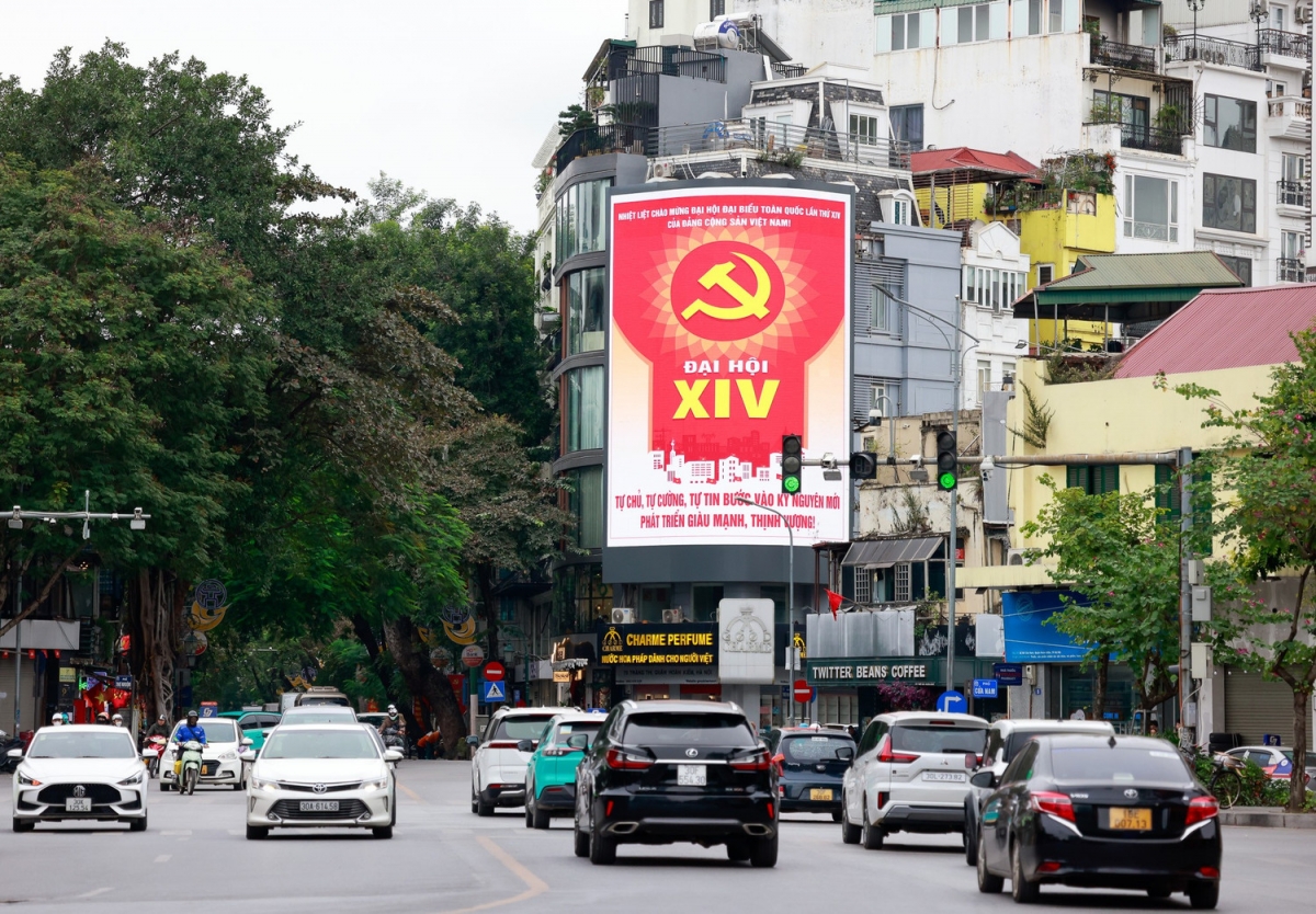 Hà Nội rực rỡ sắc đỏ chào mừng Đại hội XIV của Đảng Hà Nội rực rỡ sắc đỏ chào mừng Đại hội XIV của Đảng