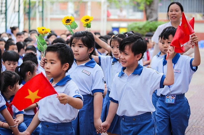 Miễn toàn bộ học phí cho học sinh từ mầm non đến trung học phổ thông công lập bắt đầu từ năm học 2025-2026. Ảnh: Nhật Thịnh/TN Miễn toàn bộ học phí cho học sinh từ mầm non đến trung học phổ thông công lập bắt đầu từ năm học 2025-2026. Ảnh: Nhật Thịnh/TN