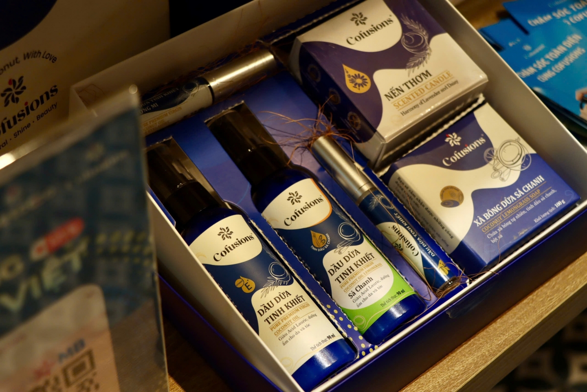 Các sản phẩm được trưng bày Các sản phẩm được trưng bày