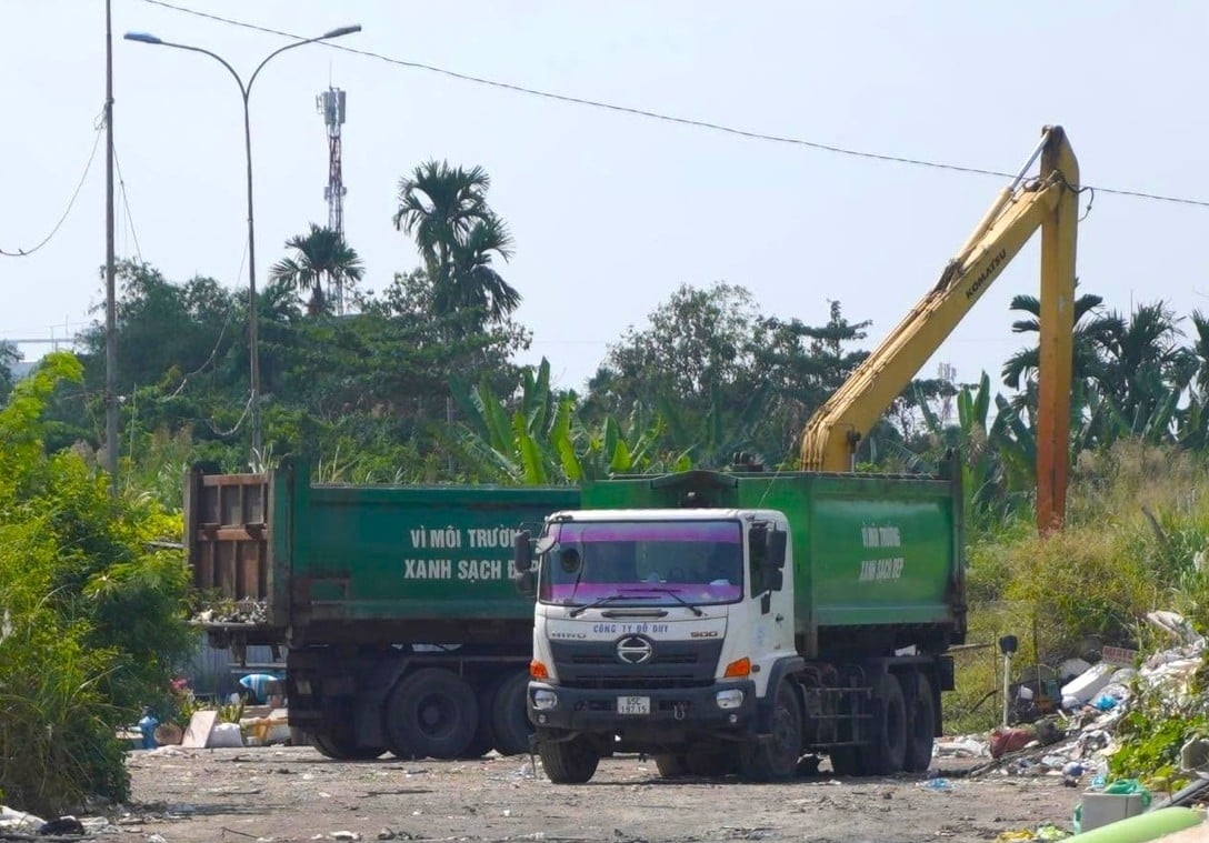 Kể từ ngày 02/02, các tổ chức, hộ gia đình, cá nhân chính thức có quyền tham gia đánh giá chất lượng dịch vụ của các đơn vị thu gom chất thải.