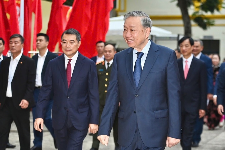 Tổng Bí thư Tô Lâm bỏ phiếu bầu cử đại biểu Quốc hội, HĐND các cấp tại phường Ba Đình