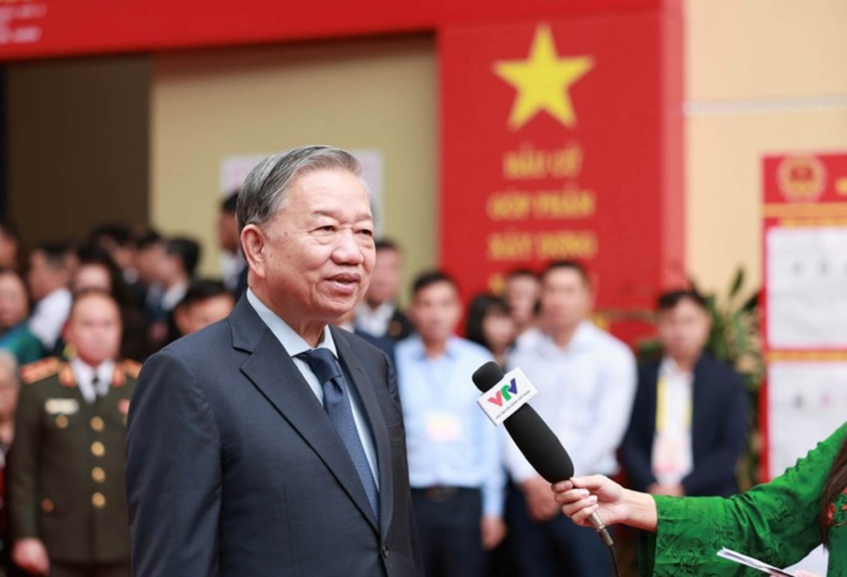 Tổng Bí thư Tô Lâm bỏ phiếu bầu cử đại biểu Quốc hội, HĐND các cấp tại phường Ba Đình