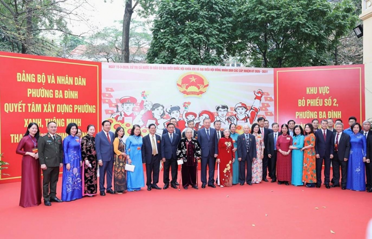 Tổng Bí thư Tô Lâm bỏ phiếu bầu cử đại biểu Quốc hội, HĐND các cấp tại phường Ba Đình