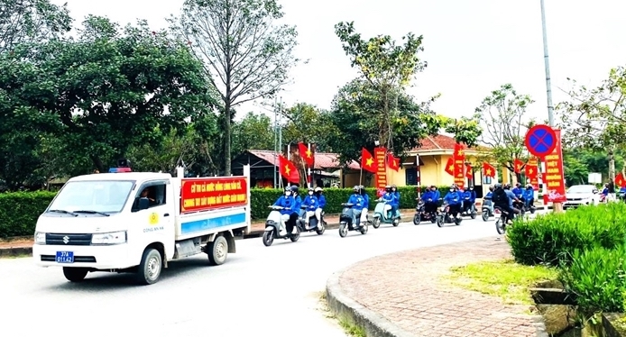 2,6 triệu cử tri Nghệ An rộn ràng tham gia ngày hội bầu cử của đất nước