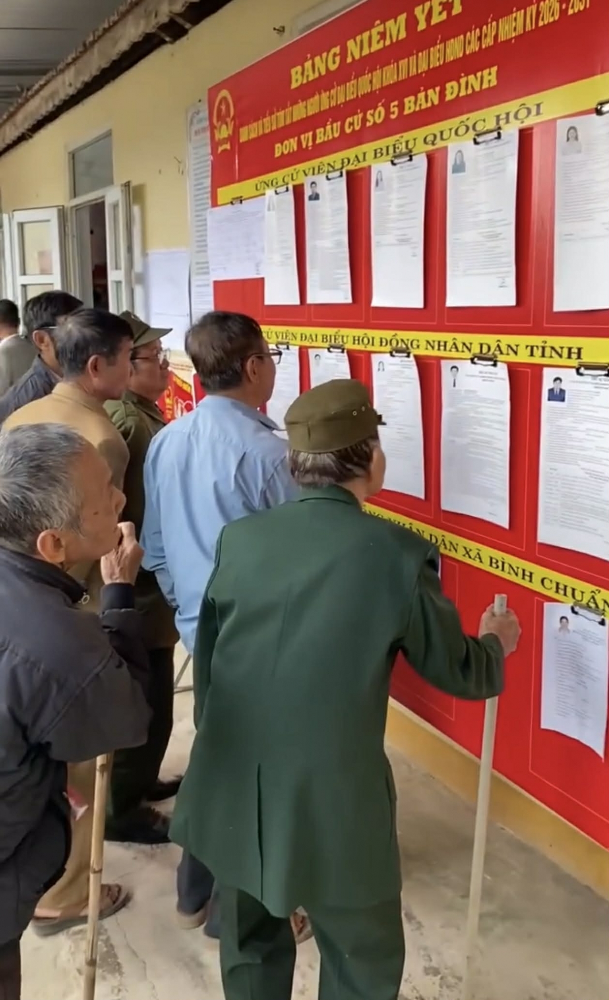 2,6 triệu cử tri Nghệ An rộn ràng tham gia ngày hội bầu cử của đất nước