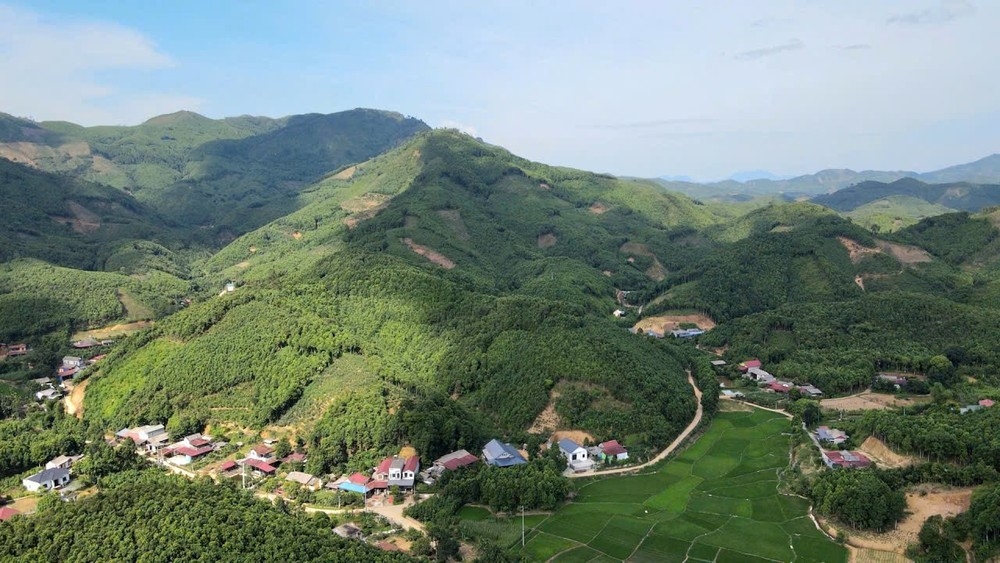 Tỉnh Lào Cai yêu cầu thực hiện đồng bộ các giải pháp tại các phân vùng bảo vệ môi trường được xác định. Tỉnh Lào Cai yêu cầu thực hiện đồng bộ các giải pháp tại các phân vùng bảo vệ môi trường được xác định.