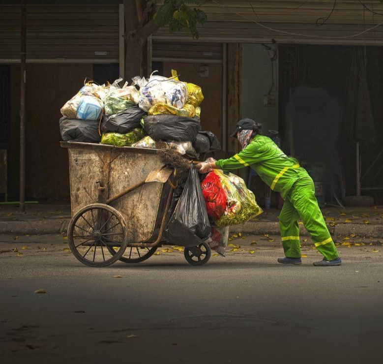 Công nhân môi trường - Những người thức để thành phố ngủ yên Công nhân môi trường - Những người thức để thành phố ngủ yên
