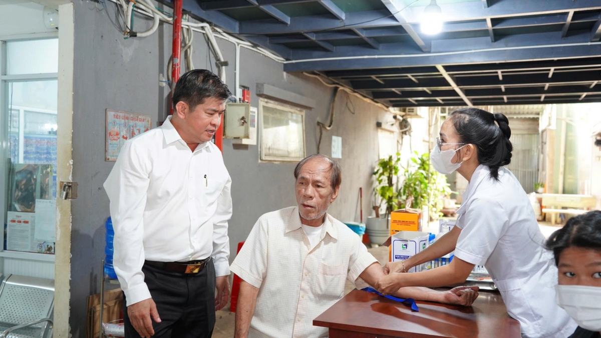 Chung sức khám sức khỏe miễn phí toàn dân Chung sức khám sức khỏe miễn phí toàn dân