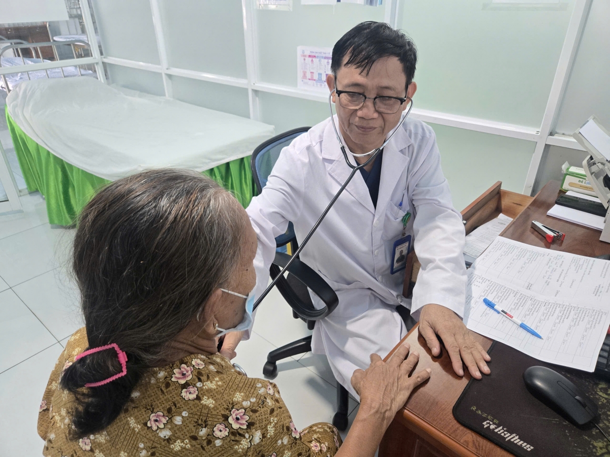 Chung sức khám sức khỏe miễn phí toàn dân Chung sức khám sức khỏe miễn phí toàn dân