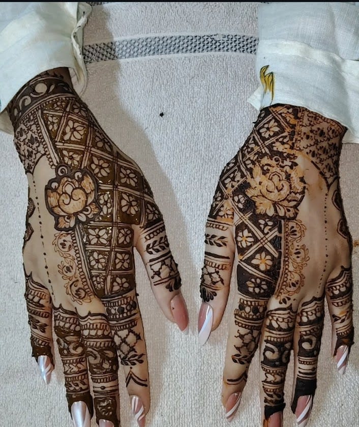 Sneha Mehndi Artists portfolio 6