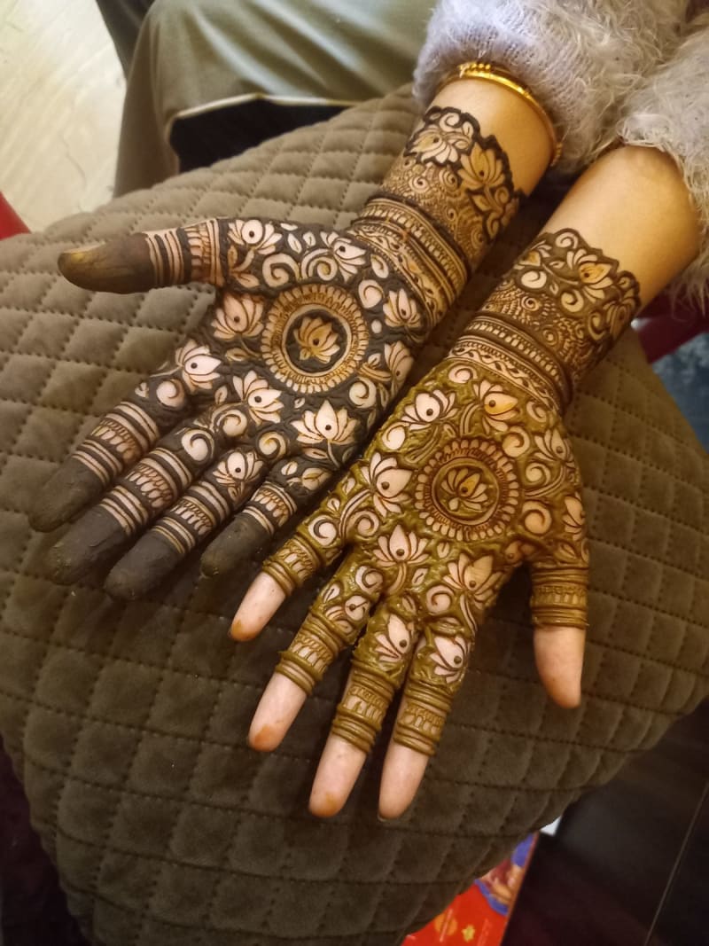 Deepu  mehndi artist portfolio 1