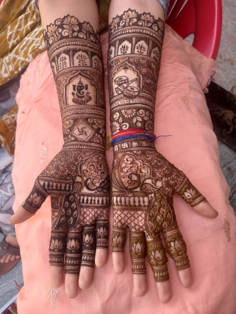 Deepu  mehndi artist portfolio 4