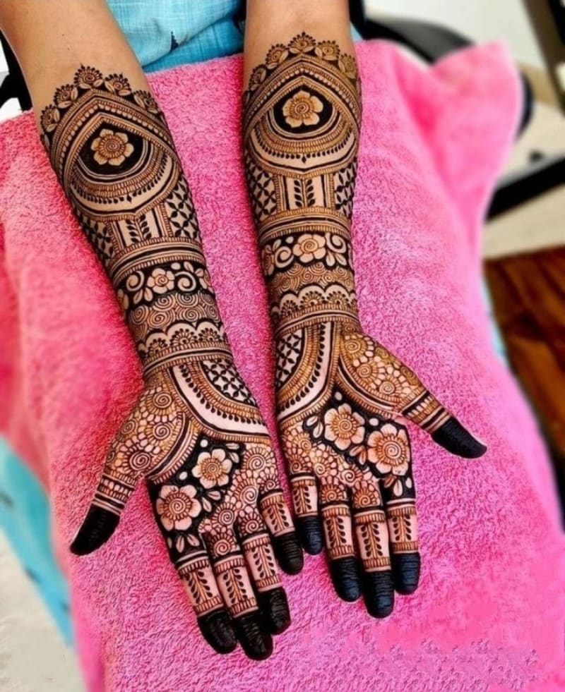 Ambika mehndi artist portfolio 1