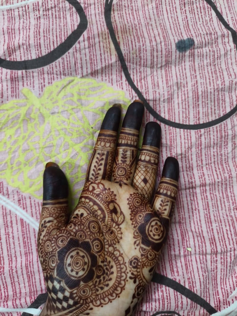 Mehndi by sadika portfolio 3