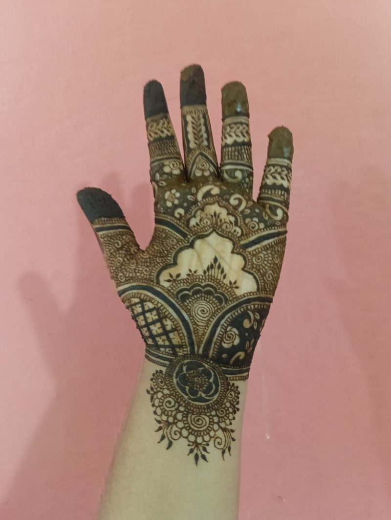 Mehndi by sadika portfolio 5