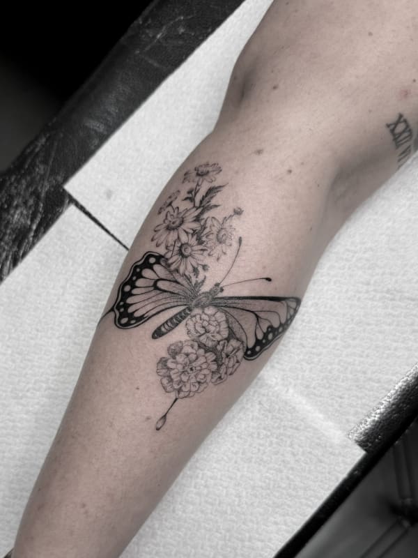 Tattoo in de stijl fineline