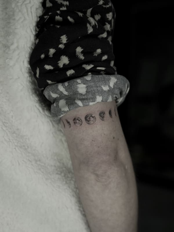 Tattoo in de stijl fineline