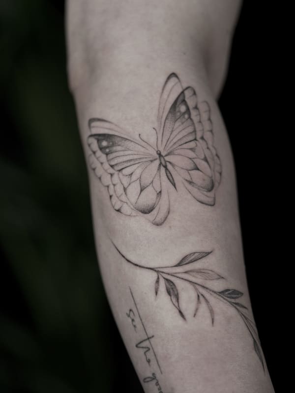 Tattoo in de stijl fineline