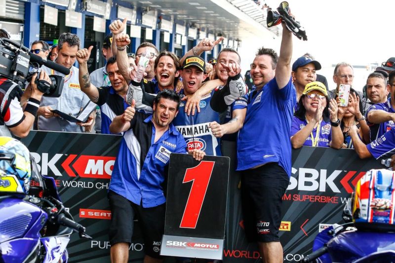 Caricasulo and the all-new YZF-R6 Lead a Yamaha 123 in Thailand