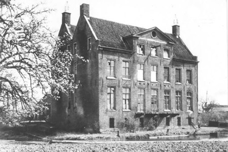 Huis de Wiers — historische zijaanzicht van het landgoed