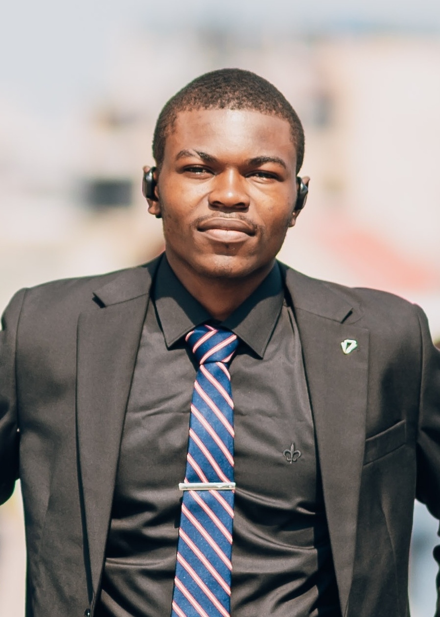 Portrait de MIKE BUKASA