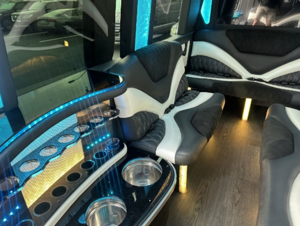 2022 Mercedes-Benz Sprinter 3500 by Pinnacle