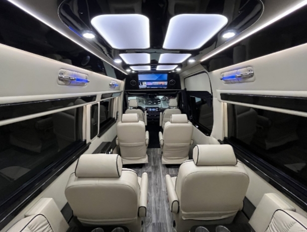 2022 Mercedes-Benz Sprinter 3500 170 inches Luxury Coach.