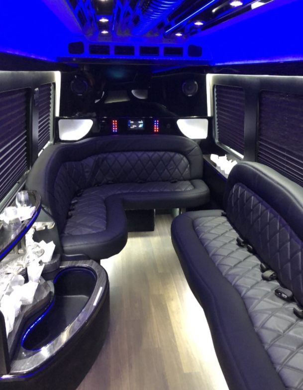 2015 Mercedes-Benz 170 inches Sprinter