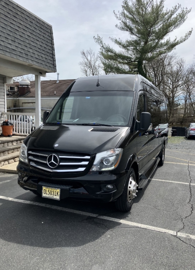 2015 Mercedes-Benz 170 inches Sprinter