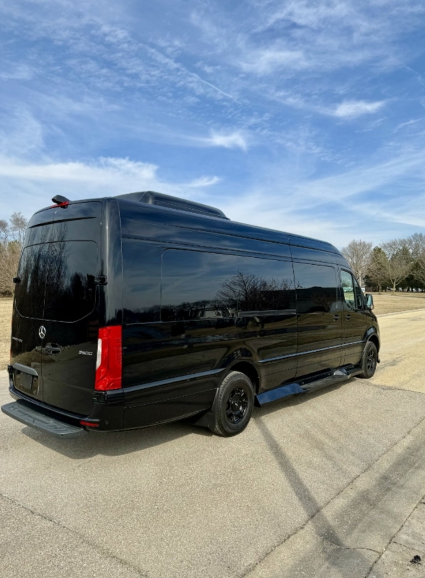 2024 Mercedes-Benz 3500 170 inches Limo Sprinter