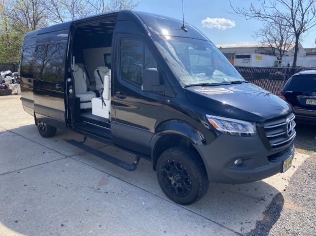 2022 Mercedes-Benz Sprinter 271 Inches