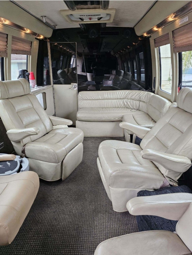 2006 Ford E450 28 Inches Limo Bus